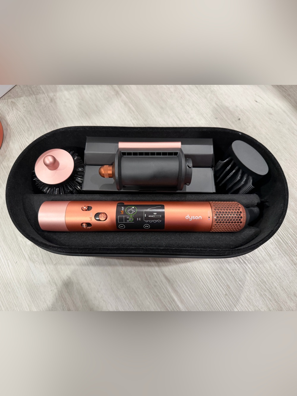 Dyson Airwrap i.d.™Multi-Styler in Amber Silk NOB w/ all attachments GENUINE